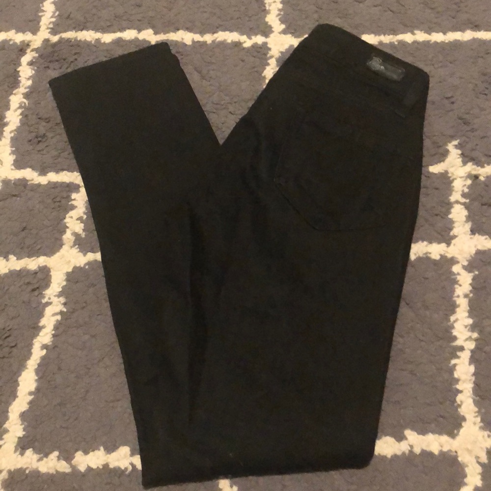 Paige black skyline ankle peg jeans-size 24